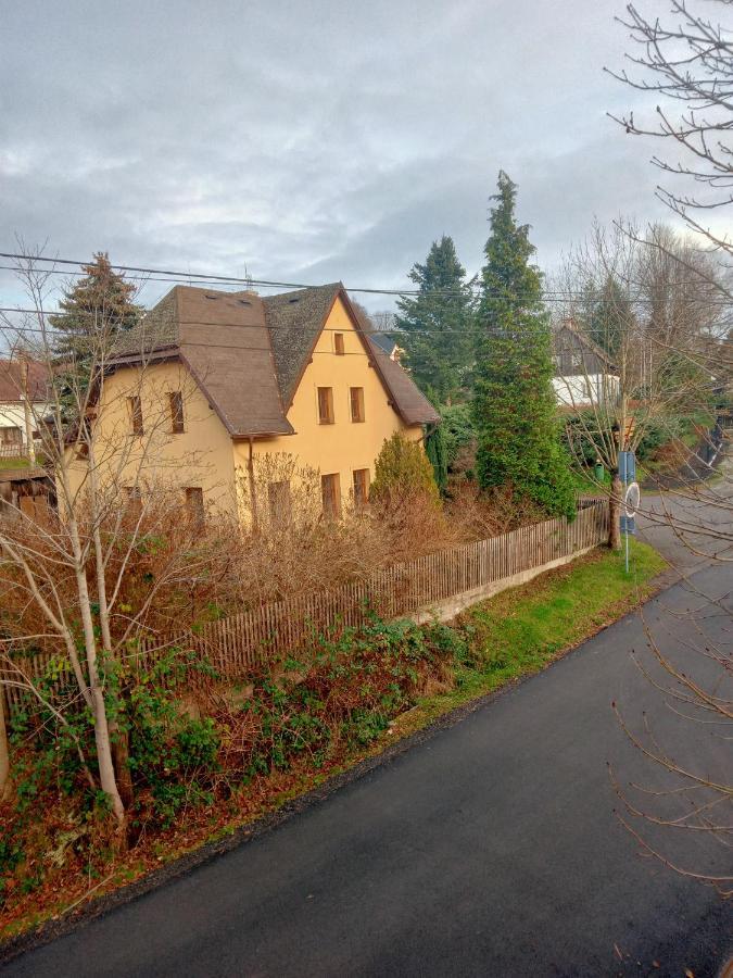 הרנסקו Hotel U Zeleneho Stromu - Zum Gruenen Baum מראה חיצוני תמונה