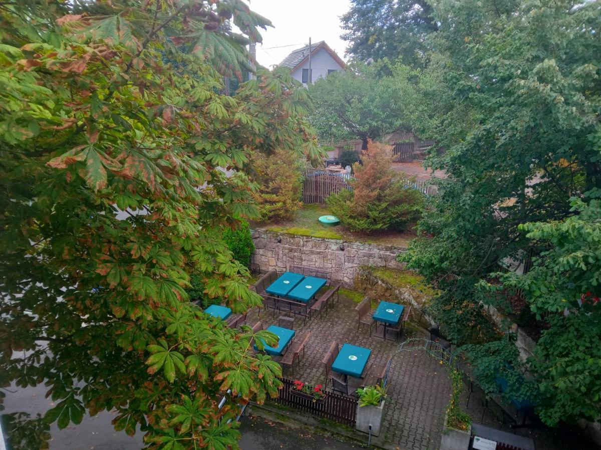 הרנסקו Hotel U Zeleneho Stromu - Zum Gruenen Baum מראה חיצוני תמונה