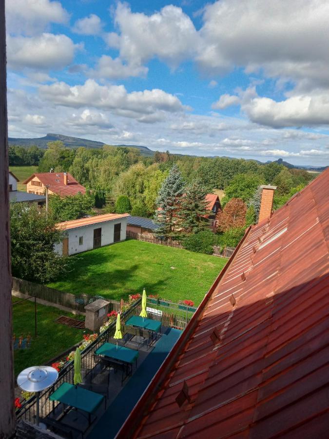 הרנסקו Hotel U Zeleneho Stromu - Zum Gruenen Baum מראה חיצוני תמונה