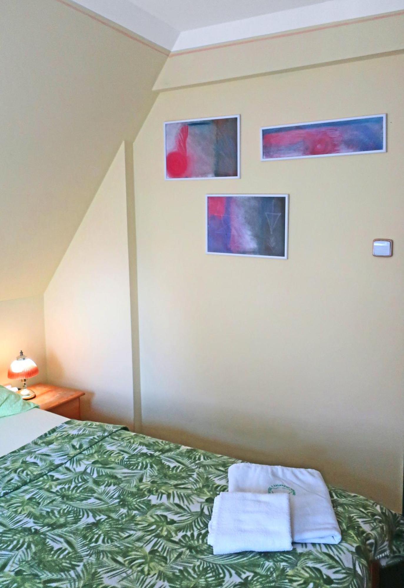 הרנסקו Hotel U Zeleneho Stromu - Zum Gruenen Baum מראה חיצוני תמונה